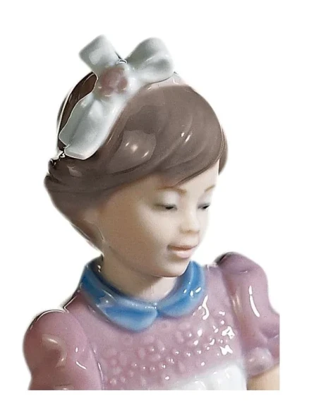 Lladró - Scultura Bambina con Torta - Porcellana