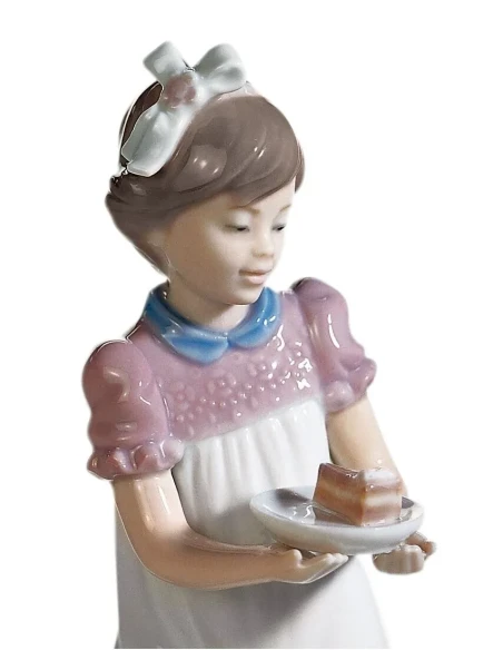 Lladró - Little Girl with Cake Sculpture - Porcelain