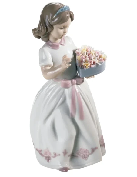 Lladró - Little Girl For a Special Person Sculpture - Porcelain