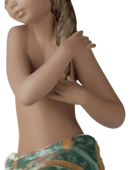 Lladró - Scultura Bimba Brezza del Pacifico - Gres Porcellanato