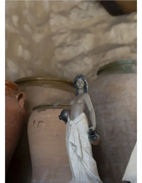 Lladró - Scultura Acquaiola - Gres Porcellanato