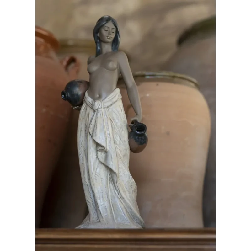 Lladró - Scultura Acquaiola - Gres Porcellanato