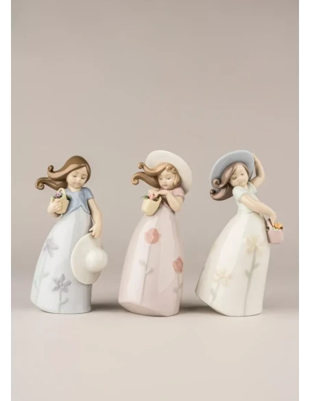 Lladró - Little Violet Girl Sculpture - Porcelain
