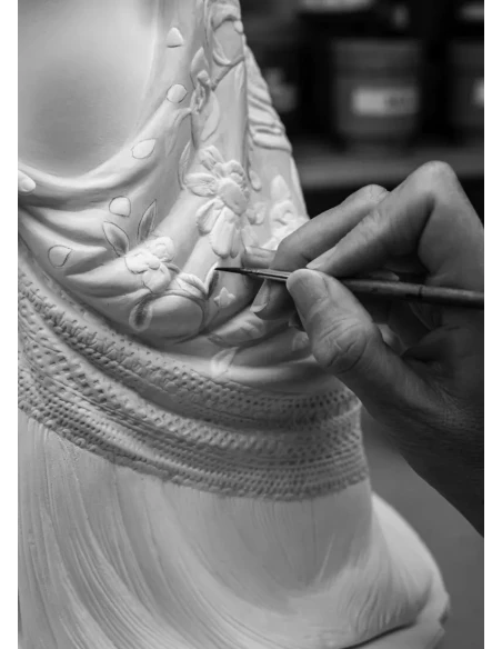 Lladró - Nude with Shawl Sculpture - Porcelain