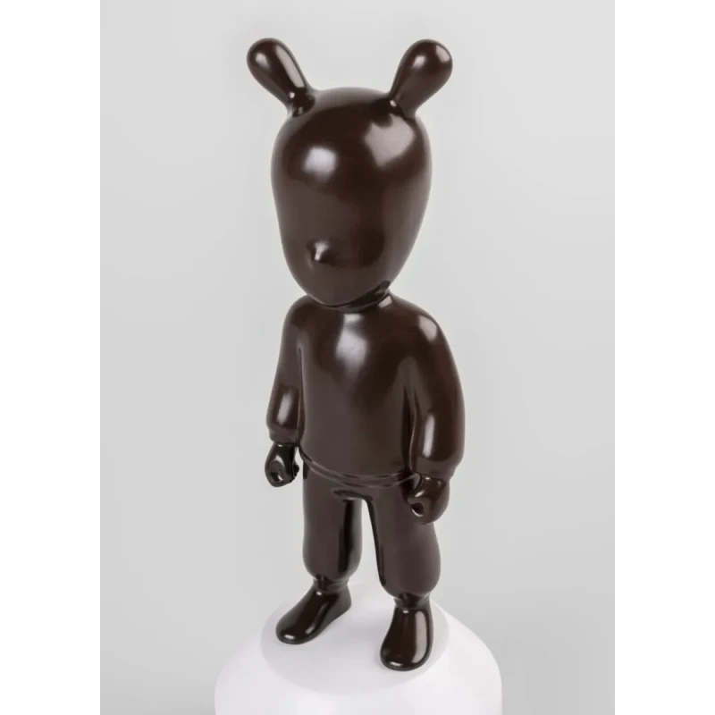 Lladró - The Chocolate Guest Sculpture - Brown / White