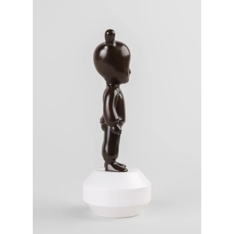 Lladró - The Chocolate Guest Sculpture - Brown / White
