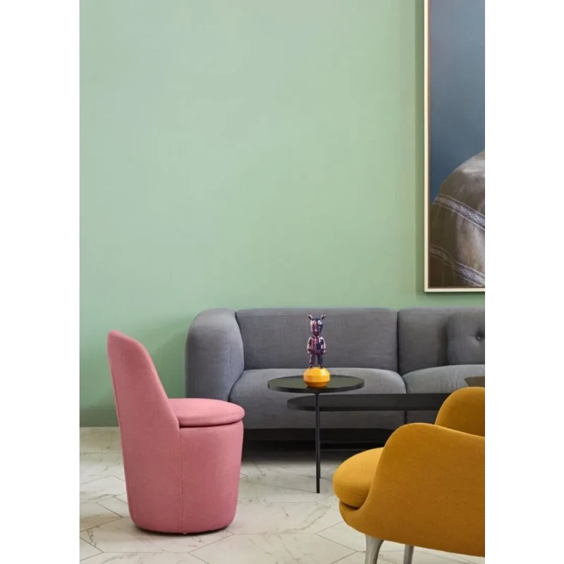 Lladró - The Guest Little Sculpture - Purple on Yellow