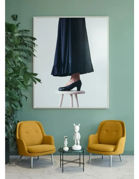 Lladró - The White Guest Sculpture - White