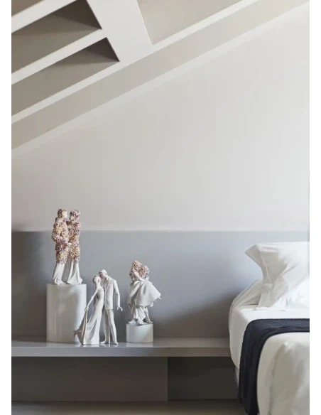 Lladró - Love Flowers Sculpture I - Porcelain