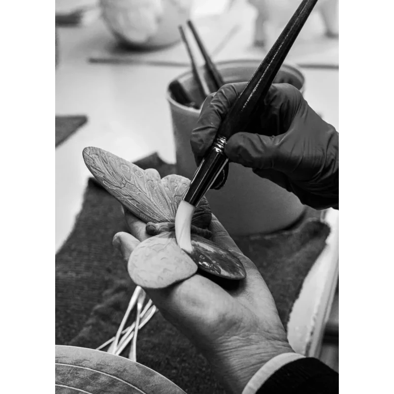 Lladró - Lady Luck Vase by Olga Hanono - White