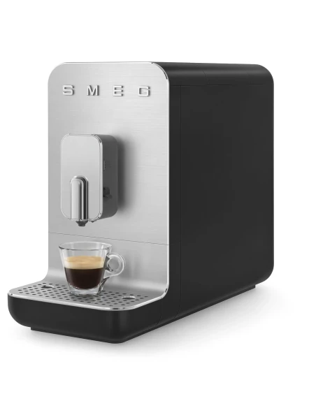 Smeg - Automatic Coffee Machine with Milk System - Black