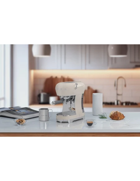 Smeg - Macchina da Caffè Espresso Manuale - Panna