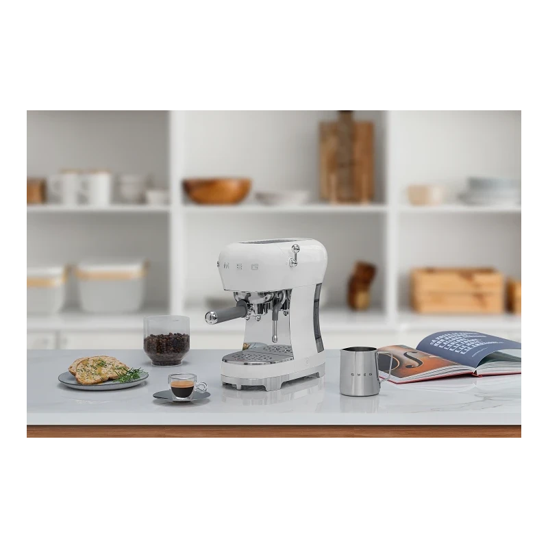 Smeg - Macchina da Caffè Espresso Manuale - Bianco