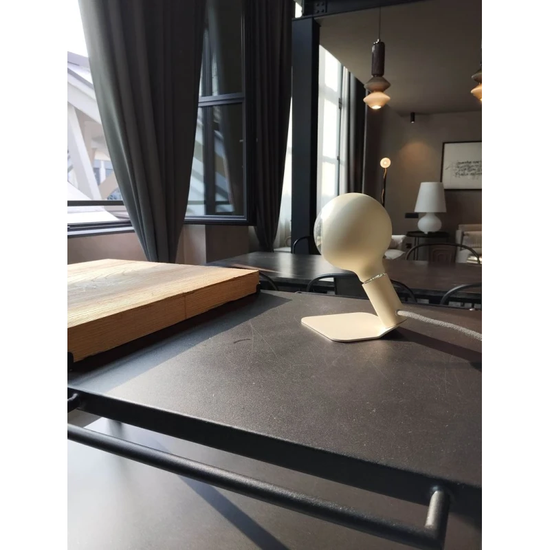 Filotto - Lampada da Tavolo / Comodino Magnetica Iride Camo - Panna