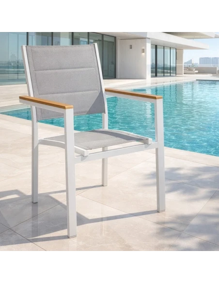Camacho - Sedia Imbottita per Esterni Vargas  con Inserti in Legno - Alluminio Bianco / Tessuto Grigio