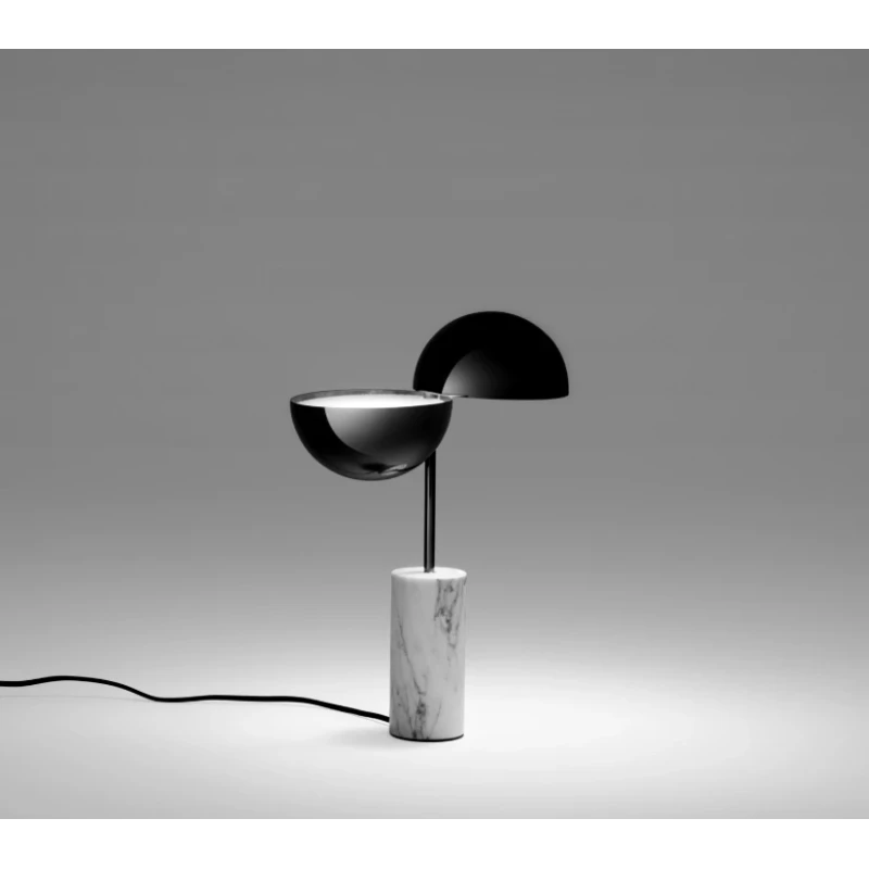 Penta - Elisabeth Lampada da Tavolo - Cromo Nero Lucido / Marmo Bianco di Carrara