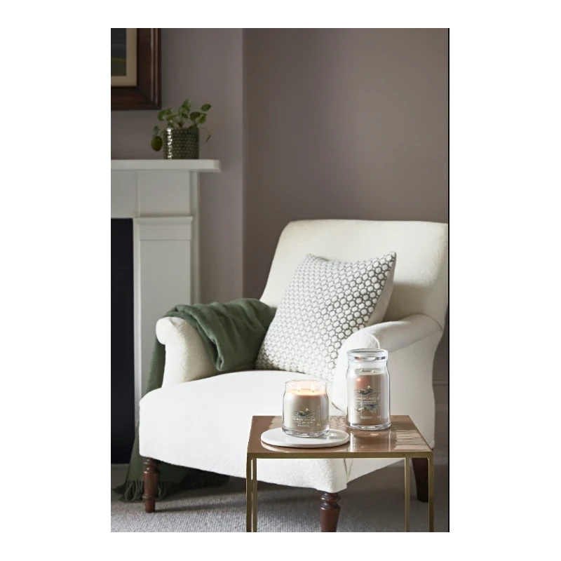 Yankee Candle - Amber & Sandalwood - Candela in Giara Media