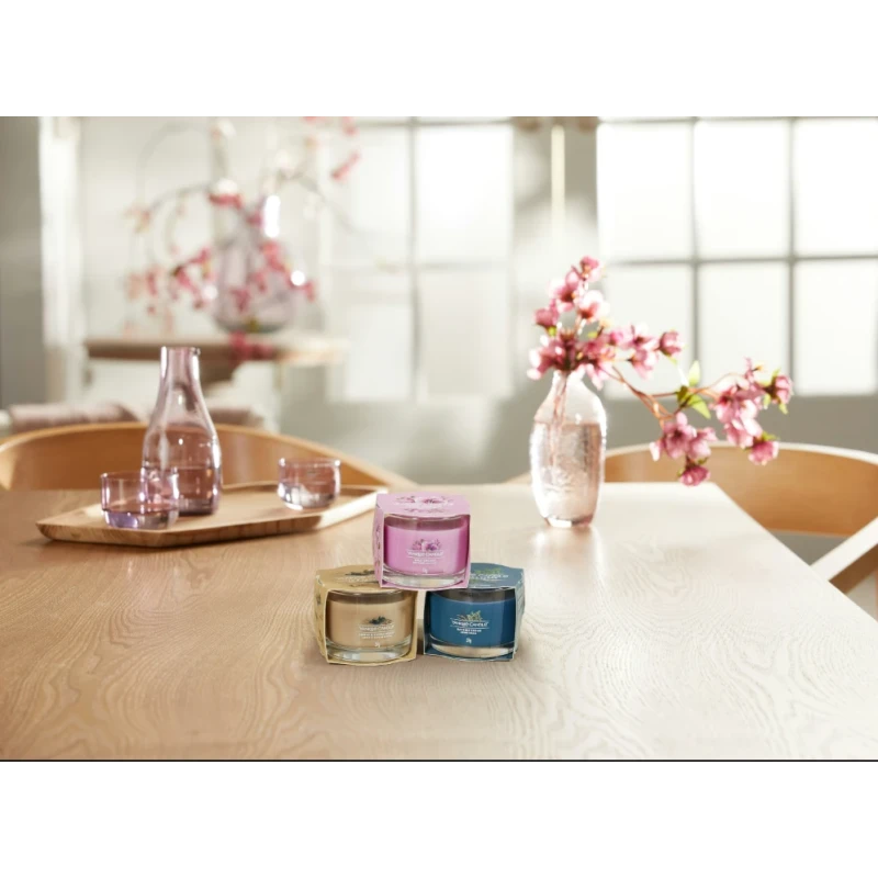 Yankee Candle - Amber & Sandalwood - Glass Votive Candle