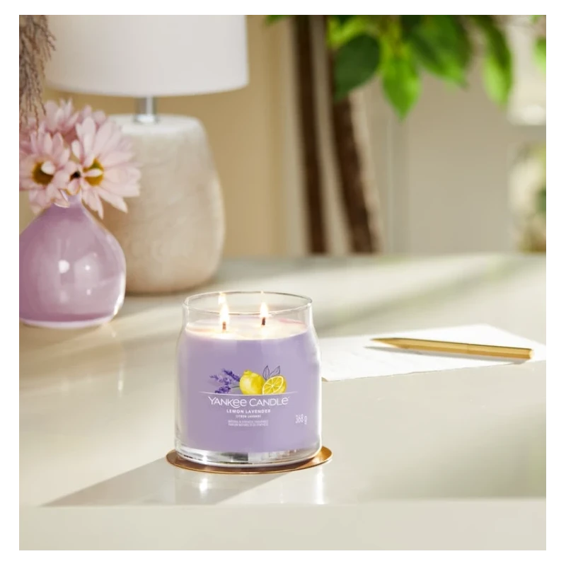 Yankee Candle - Lemon Lavender Medium Jar