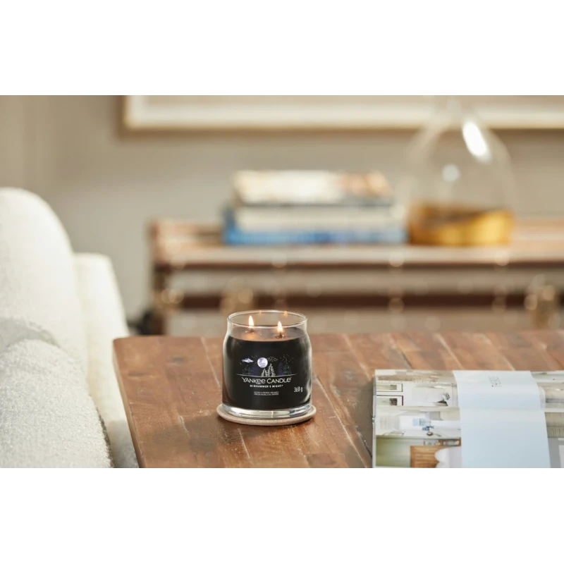 Yankee Candle - Midsummer's Night® - Medium Jar Candle