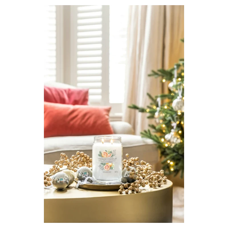 Yankee Candle - White Spruce & Grapefruit Candela in Giara Grande