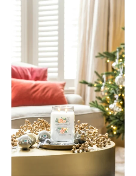 Yankee Candle - White Spruce & Grapefruit Candela in Giara Grande