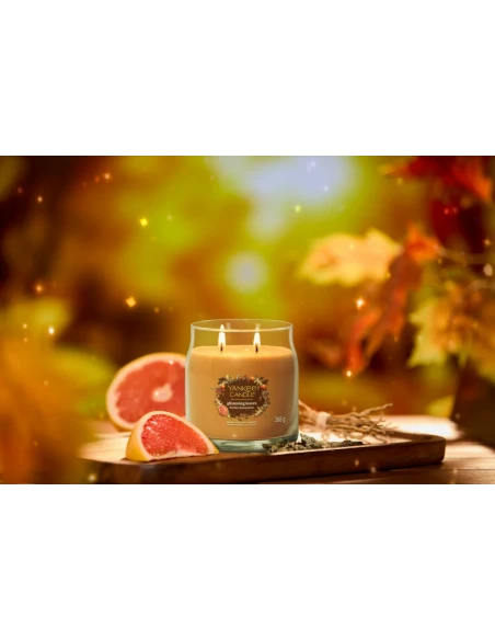 Yankee Candle - Glistening Leaves - Medium Jar Candle