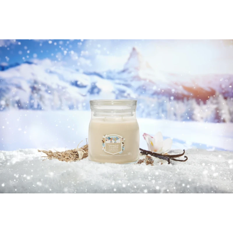 Yankee Candle - Vanilla Flurries - Medium Jar Candle