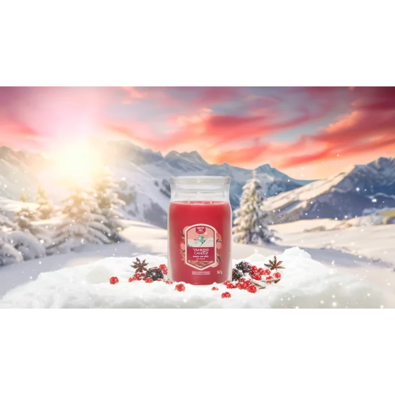 Yankee Candle - Santa on Skis - Large Jar Candle