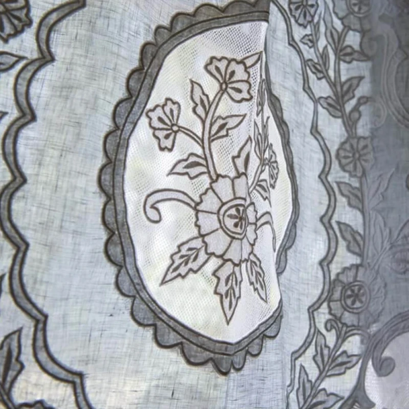 Blanc MariClò - Curtain with Central Medallion and  Embroidery - Dentelle